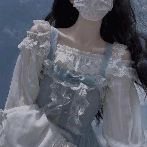 远看是蔚蓝的春天